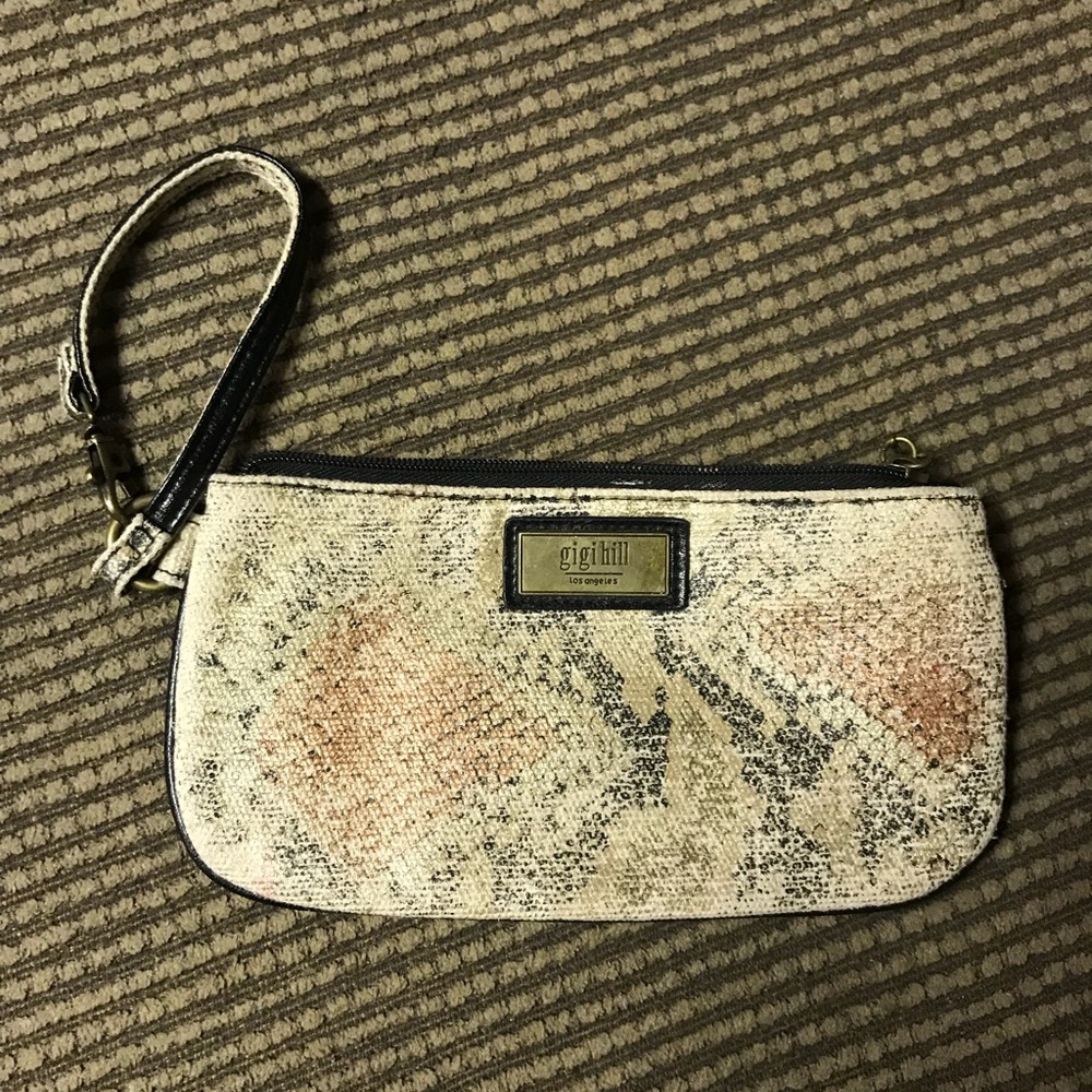 Multi Print Lighweight Wristlet!